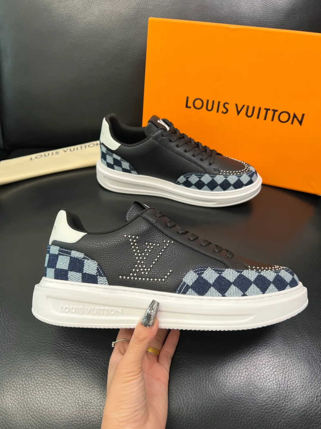 Men's shoes 💰740 Lv high quality top crafts Louis Vuitton, sports sneakers counter synchronization, uppers imported from Italy, high quality splicing colorful complex crafts, imported cowhide lining soft and comfortable, soles: original soles specially provided by the original factory, T men's shoes 💰U exclusive movable molded soles super comfortable, original factory single goods, code number 38-44 (customized 45)